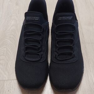Skechers Black Slip-On Sneakers. Womens Size 9
